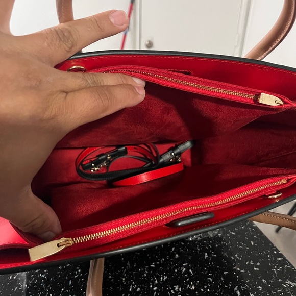 Christian
Louboutin Bags - Picture 3 of 6